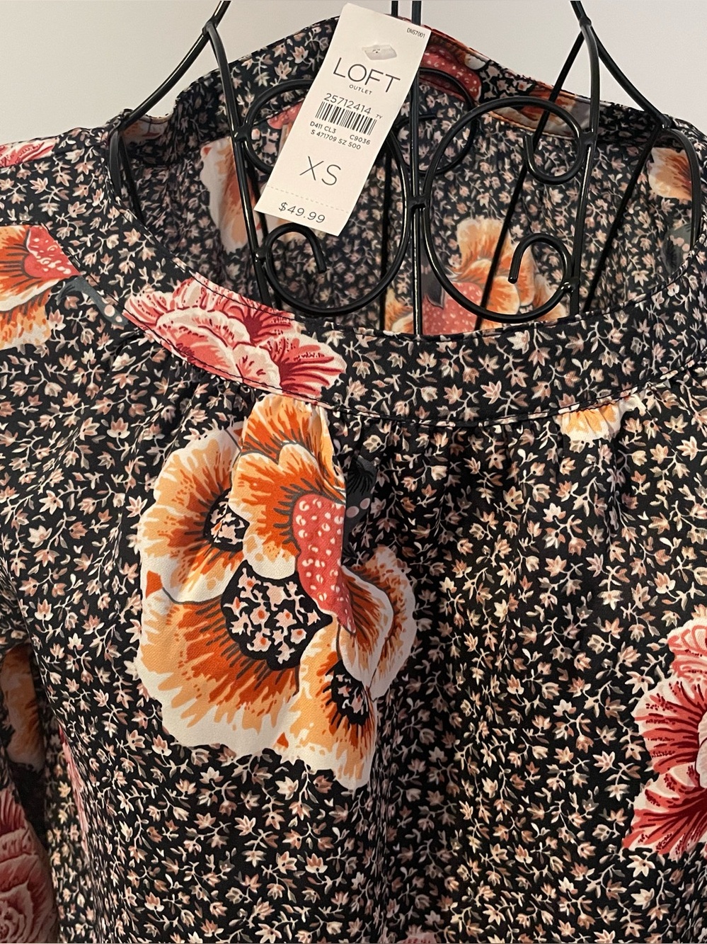 LOFT XS Navy Floral Blouse with Ruffle Sleeve NWT